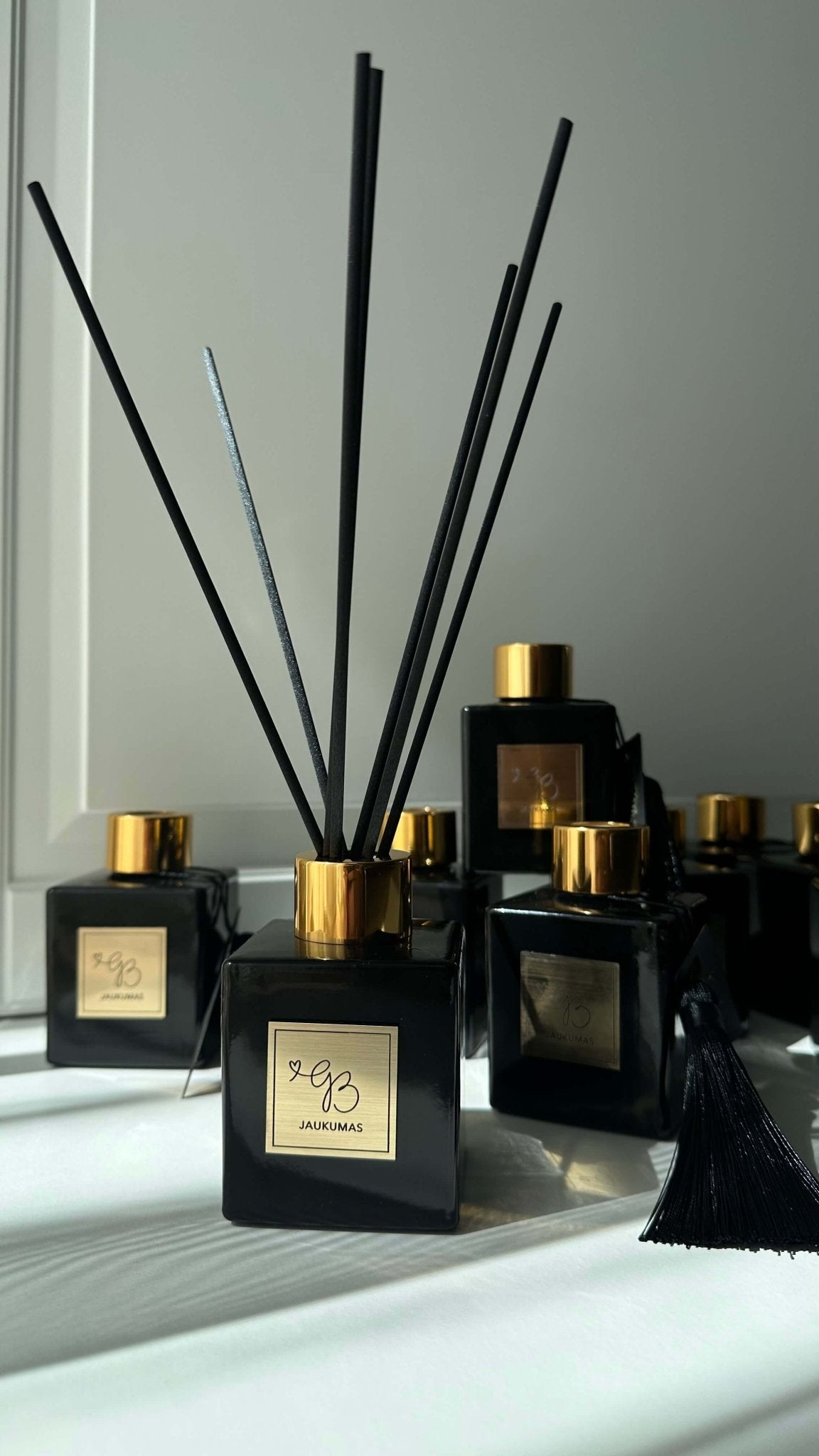 Namų kvapas su lazdelėmis "Juodas" 100ml